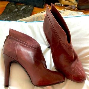Jessica Simpson Burgundy Maroon Ankle Boots 9.5